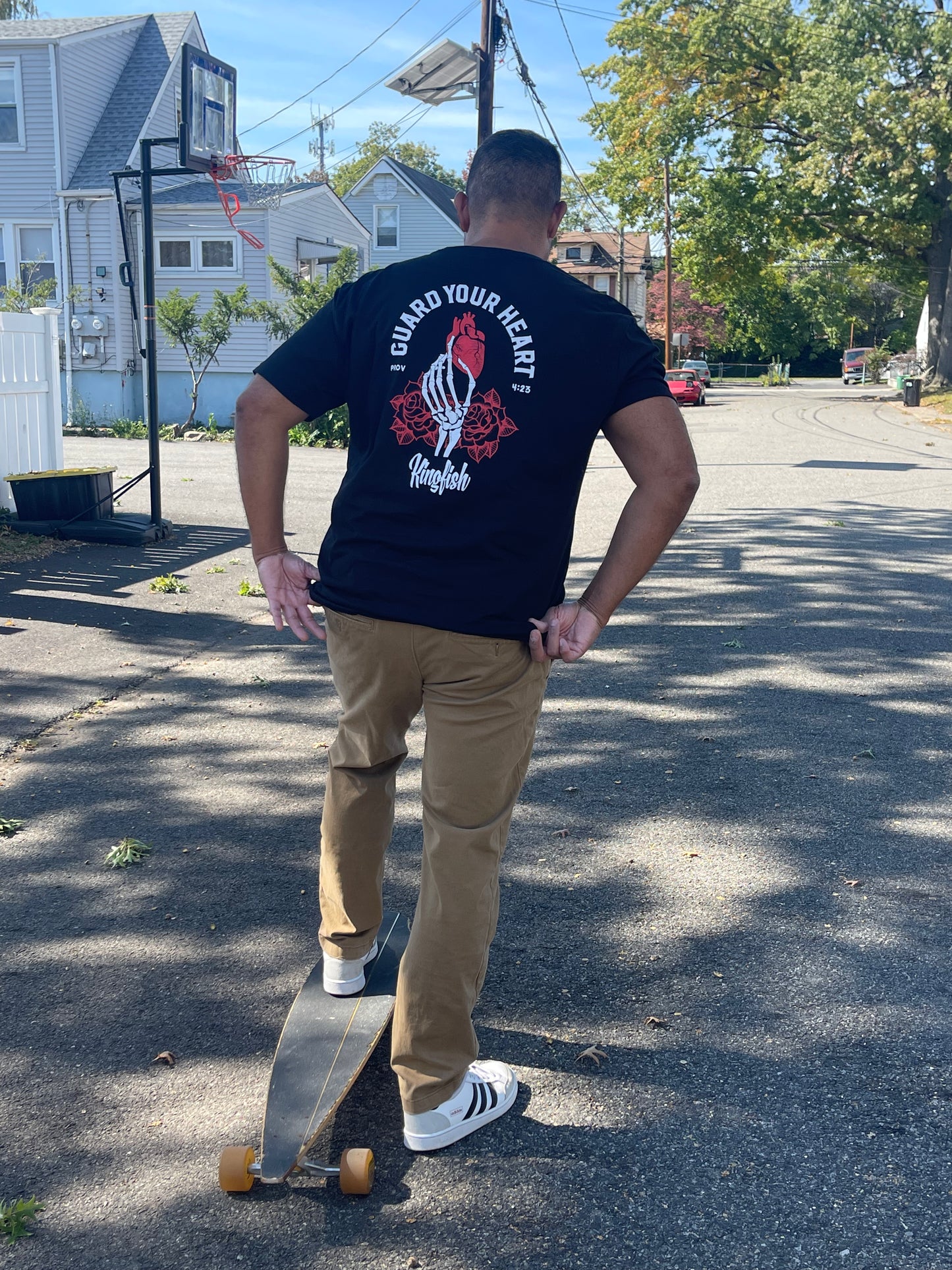 Christian streetwear T-shirt - Guard Your Heart - Unisex